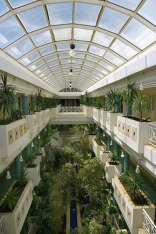 magic_life_africana_imperial_chambre_ext